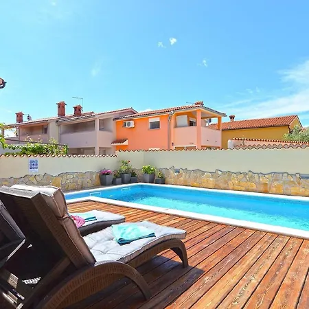 Mit Privatpool Fuer 6 Personen Ca 80 Qm In Barbariga, Istrien Istrische Riviera Barbariga